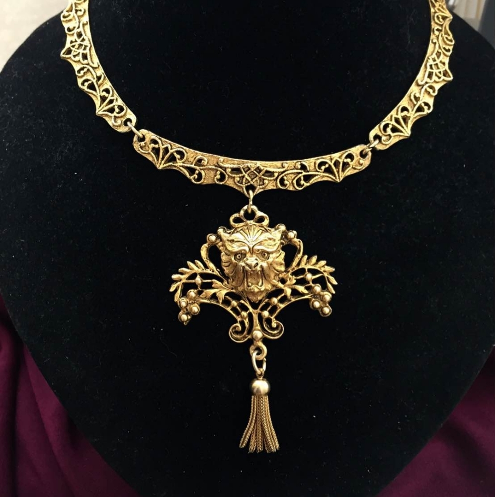 Vtg Art Nouveau Style choker Lion Tassel Necklace Matte Gold Tone STATEMENT